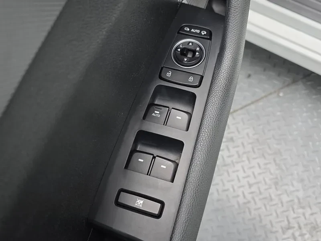 Hyundai Sonata New Rise 2.0 Style - автомобили, коли, обяви за нови и употребявани 16