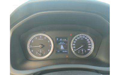 Hyundai Sonata 2.0 Lpi - автомобили, коли, обяви за нови и употребявани 8