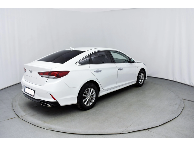 Hyundai Sonata 2.0 LPI - автомобили, коли, обяви за нови и употребявани 2