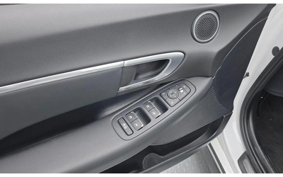 Hyundai Sonata 2.0 LPG Smart * НАЙ-ДОБРА ЦЕНА В БЪЛГАРИЯ* - автомобили, коли, обяви за нови и употребявани 13