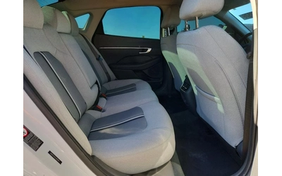 Hyundai Sonata - автомобили, коли, обяви за нови и употребявани 9