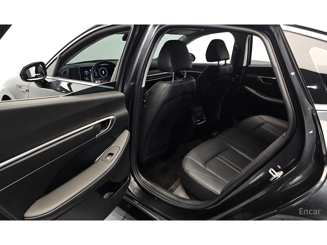 Hyundai Sonata 1.6T* EXCLUSIVE* DISTRONIC* ОБДУХ* КРАЙНА ЦЕНА - автомобили, коли, обяви за нови и употребявани 13