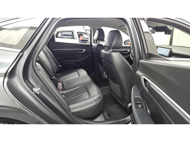 Hyundai Sonata Exclusive | Adaptive Cruise | Ventilated Seats | M - автомобили, коли, обяви за нови и употребявани 8