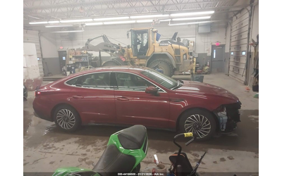 Hyundai SONATA HYBRID 2.0L I-4 DI, DOHC, VVT, 150HP Front Wheel Drive - автомобили, коли, обяви за нови и употребявани 13