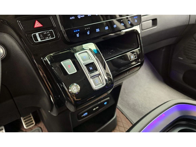 Hyundai Staria L3.5 Lounge 7-Seater Mobility - автомобили, коли, обяви за нови и употребявани 7