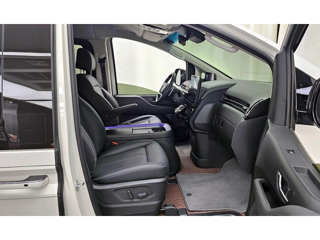 Hyundai Staria L3.5 Lounge 7-Seater Mobility - автомобили, коли, обяви за нови и употребявани 9