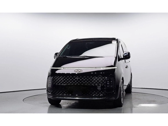 Hyundai Staria L3.5 Lounge 7-Seater Inspiration - автомобили, коли, обяви за нови и употребявани 2