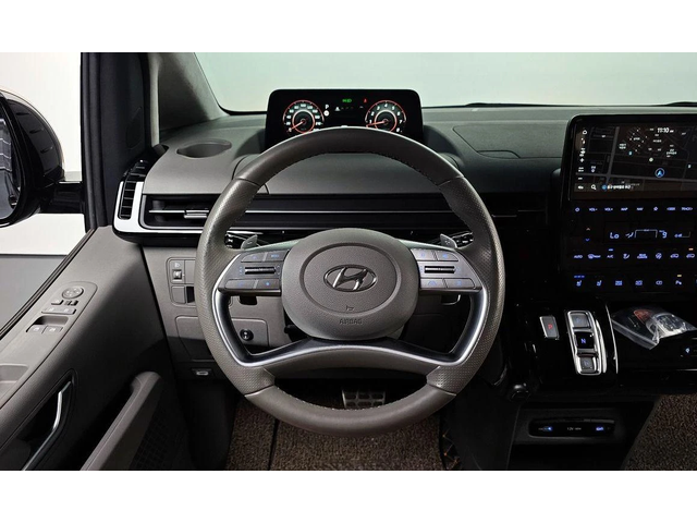 Hyundai Staria L3.5 Lounge 9-Seater Inspiration - автомобили, коли, обяви за нови и употребявани 12