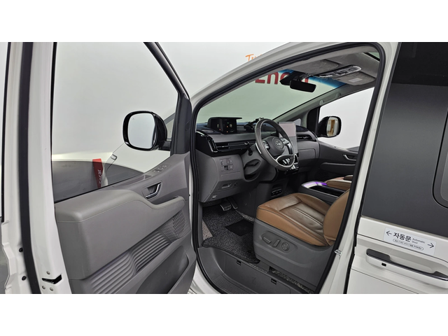 Hyundai Staria 7 МЕСТА L3.5 Lounge autogeorge.com - автомобили, коли, обяви за нови и употребявани 9