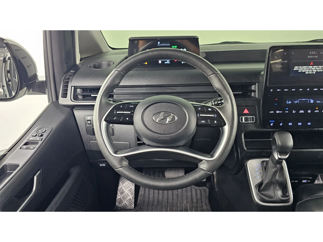 Hyundai Staria L3.5 Tourer 9seater autogeorge.com - автомобили, коли, обяви за нови и употребявани 10