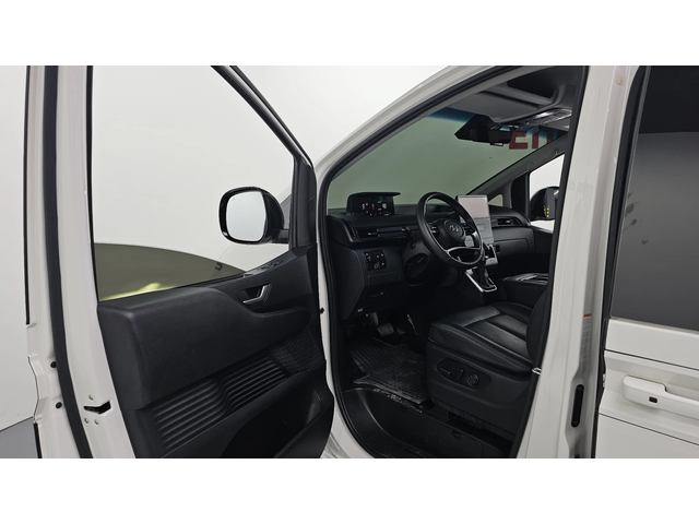 Hyundai Staria L3.5 Tourer 9seater autogeorge.com - автомобили, коли, обяви за нови и употребявани 7