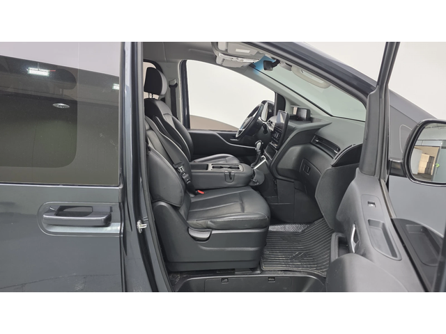 Hyundai Staria L3.5 Tourer 9seater autogeorge.com - автомобили, коли, обяви за нови и употребявани 9