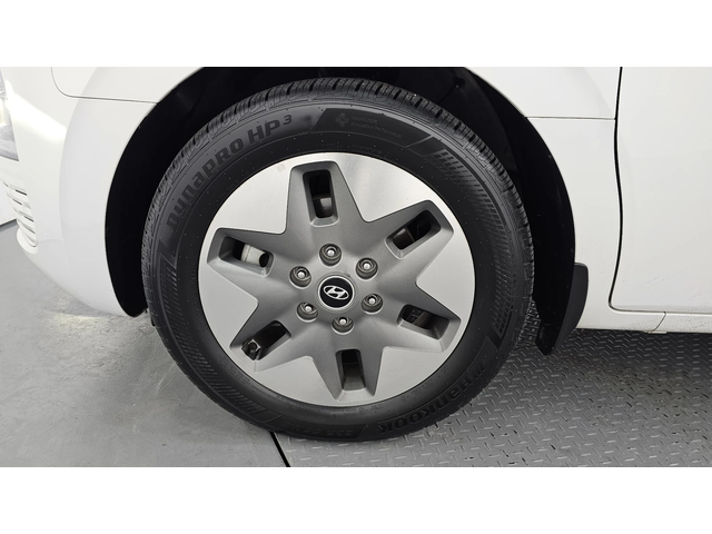 Hyundai Staria L3.5 Tourer 9seater autogeorge.com - автомобили, коли, обяви за нови и употребявани 4