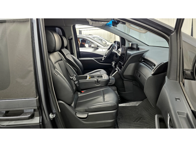 Hyundai Staria L3.5 Tourer 9seater autogeorge.com - автомобили, коли, обяви за нови и употребявани 10