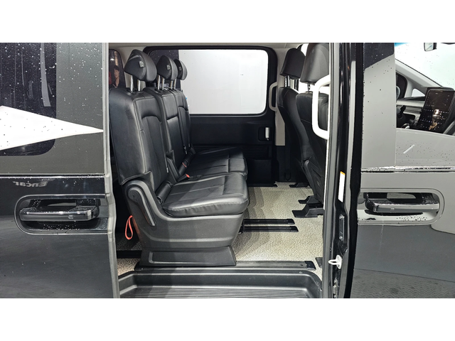 Hyundai Staria L3.5 Tourer 9seater autogeorge.com - автомобили, коли, обяви за нови и употребявани 10