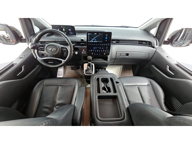 Hyundai Staria L3.5 Tourer 9seater autogeorge.com - автомобили, коли, обяви за нови и употребявани 5