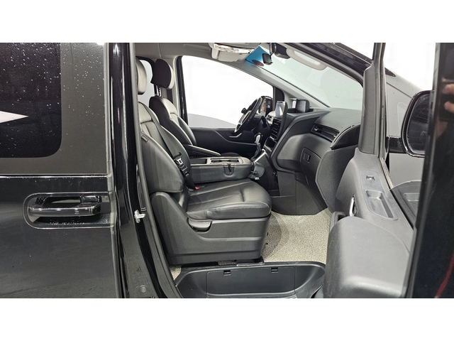 Hyundai Staria L3.5 Tourer 9seater autogeorge.com - автомобили, коли, обяви за нови и употребявани 9