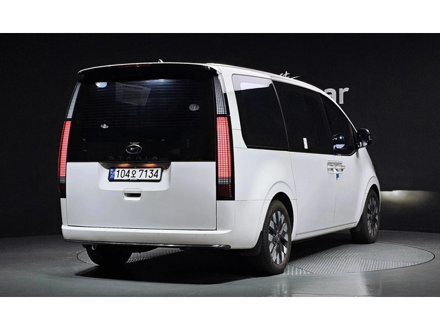 Hyundai Staria L3.5 Lounge 7-Seater Mobility - автомобили, коли, обяви за нови и употребявани 1