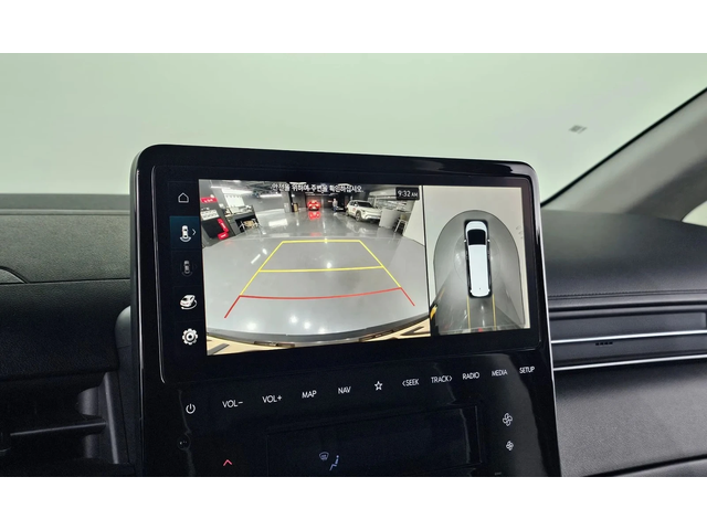 Hyundai Staria L3.5 Lounge 7-Seater Inspiration - автомобили, коли, обяви за нови и употребявани 14