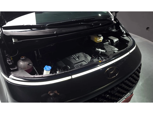 Hyundai Staria L3.5 Lounge - автомобили, коли, обяви за нови и употребявани 4