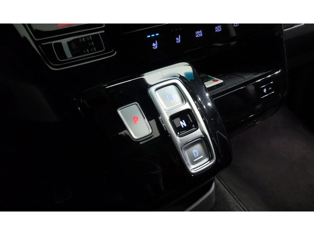 Hyundai Staria L3.5 Lounge - автомобили, коли, обяви за нови и употребявани 7