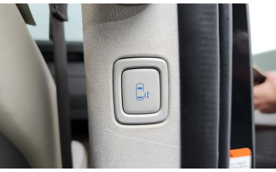 Hyundai Staria L3.5 Lounge - автомобили, коли, обяви за нови и употребявани 15