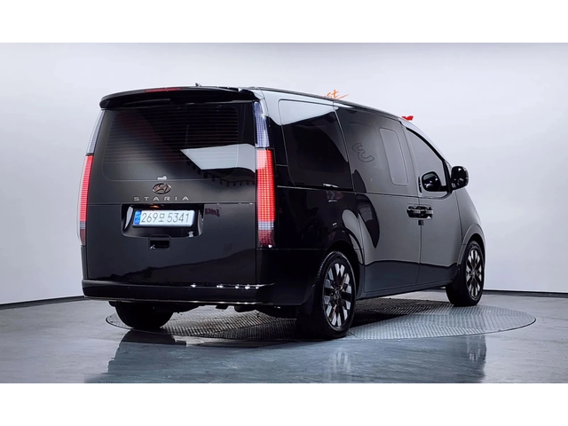 Hyundai Staria L3.5 Lounge - автомобили, коли, обяви за нови и употребявани 1