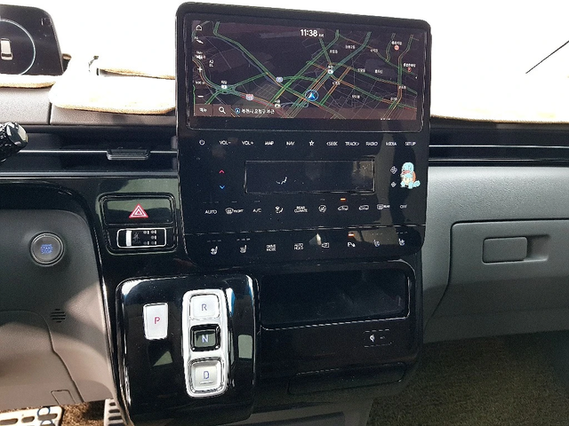 Hyundai Staria L3.5 Lounge 7-Seater - автомобили, коли, обяви за нови и употребявани 6