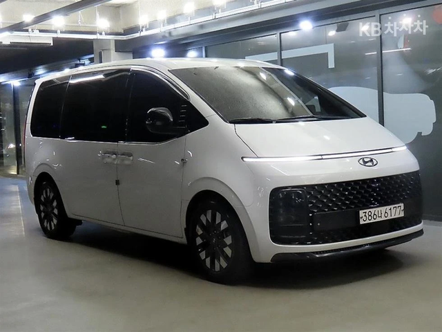 Hyundai Staria 2023 - автомобили, коли, обяви за нови и употребявани 0