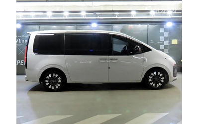 hyundai-staria - 2
