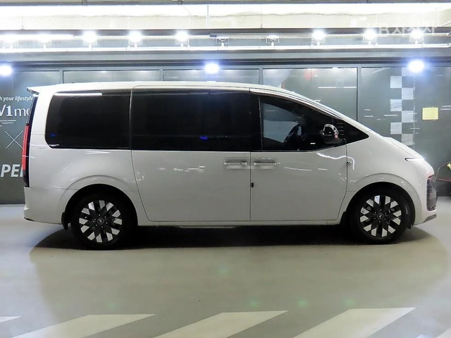 Hyundai Staria 2023 - автомобили, коли, обяви за нови и употребявани 2