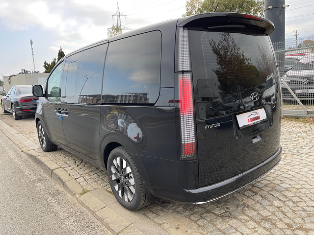 Hyundai Staria 4х4/6+ 1/luxury+ - автомобили, коли, обяви за нови и употребявани 4