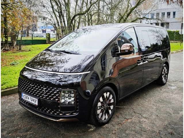 Hyundai Staria 2.2 CRDI 4x4  - HITRAC 8+ 1 - автомобили, коли, обяви за нови и употребявани 7