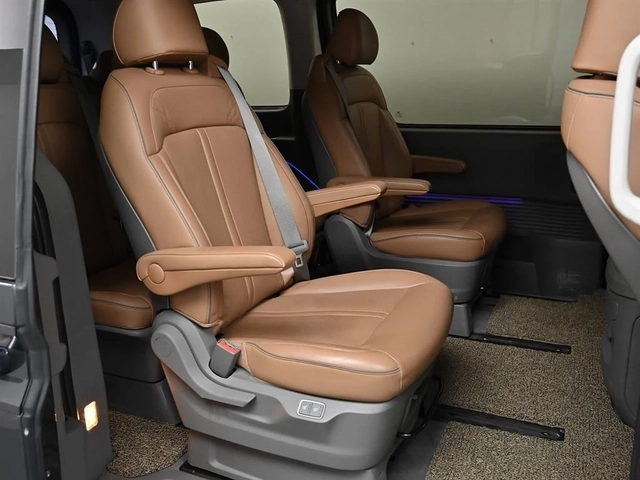 Hyundai Staria Lounge Inspiration | 4WD | 9 места | 360  | Вентил - автомобили, коли, обяви за нови и употребявани 9