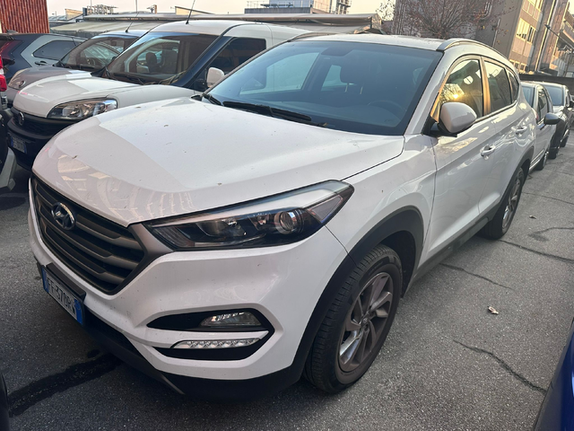 Hyundai Tucson 1.7CRDi E6B - автомобили, коли, обяви за нови и употребявани 16