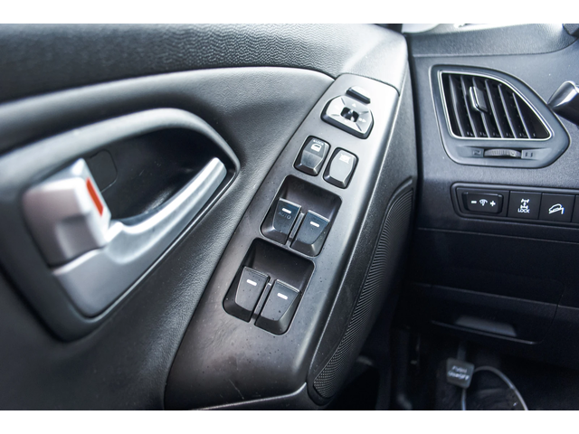 Hyundai Tucson 2.0CRDI-4WD-PREMIUM-6M ГАРАНЦИЯ! - автомобили, коли, обяви за нови и употребявани 14