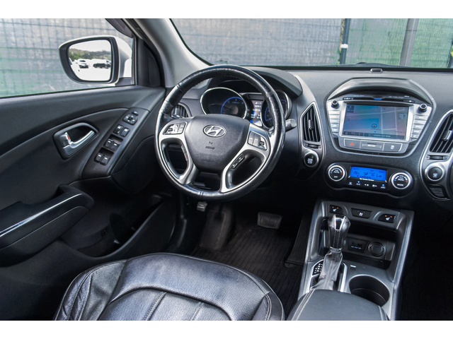 Hyundai Tucson 2.0CRDI-4WD-PREMIUM-6M ГАРАНЦИЯ! - автомобили, коли, обяви за нови и употребявани 8