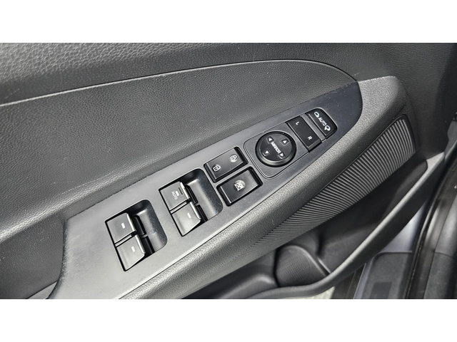 Hyundai Tucson All New Diesel 2.0 4WD Modern - автомобили, коли, обяви за нови и употребявани 12