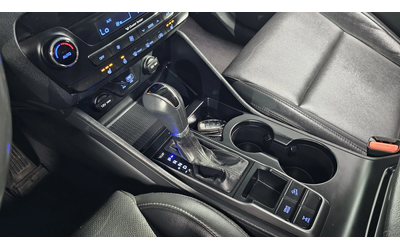 Hyundai Tucson All New Diesel 2.0 4WD Modern - автомобили, коли, обяви за нови и употребявани 8