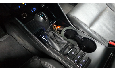 Hyundai Tucson Gasoline 1.6 Turbo Smart - автомобили, коли, обяви за нови и употребявани 8