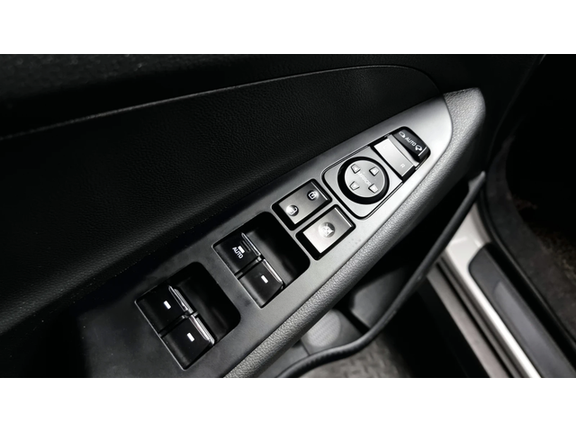 Hyundai Tucson Diesel 2.0 Modern - автомобили, коли, обяви за нови и употребявани 13