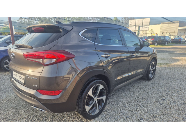 Hyundai Tucson 2.0CRDI FULL ОБДУХВАНЕ ПАНОРАМА 4Х4 ЛИЗИНГ ВИДЕО - автомобили, коли, обяви за нови и употребявани 3