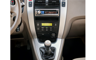 Hyundai Tucson 2.0i 4x4 LPG - автомобили, коли, обяви за нови и употребявани 11