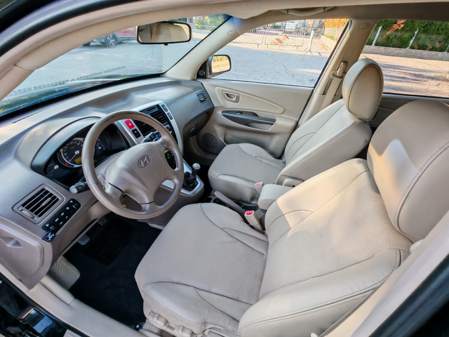 Hyundai Tucson 2.0i 4x4 LPG - автомобили, коли, обяви за нови и употребявани 8