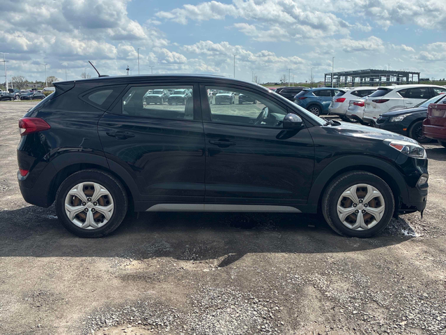 Hyundai Tucson 2.0L 4cyl AWD - автомобили, коли, обяви за нови и употребявани 2