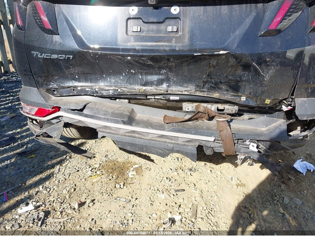 Hyundai Tucson 2.5L I-4 DI, DOHC, VVT, 187HP Front Wheel Drive - автомобили, коли, обяви за нови и употребявани 5