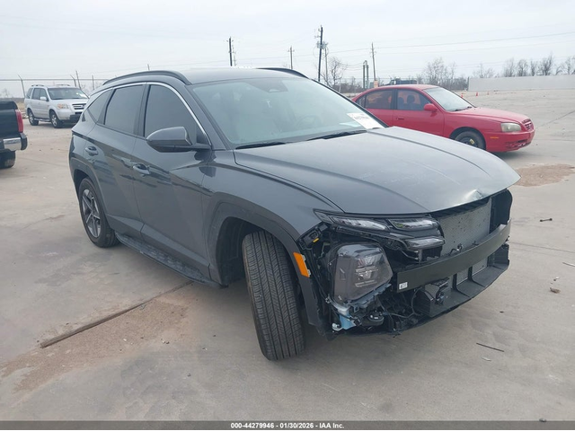 Hyundai Tucson 2.5L I-4 DI, DOHC, VVT, 187HP Front Wheel Drive - автомобили, коли, обяви за нови и употребявани 0