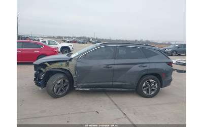 Hyundai Tucson 2.5L I-4 DI, DOHC, VVT, 187HP Front Wheel Drive - автомобили, коли, обяви за нови и употребявани 14