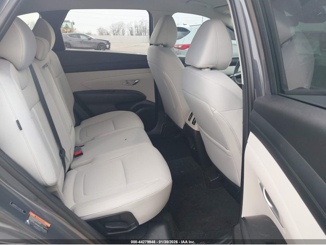 Hyundai Tucson 2.5L I-4 DI, DOHC, VVT, 187HP Front Wheel Drive - автомобили, коли, обяви за нови и употребявани 7