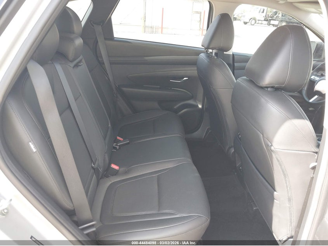 Hyundai Tucson 2.5L I-4 DI, DOHC, VVT, 187HP Front Wheel Drive - автомобили, коли, обяви за нови и употребявани 16